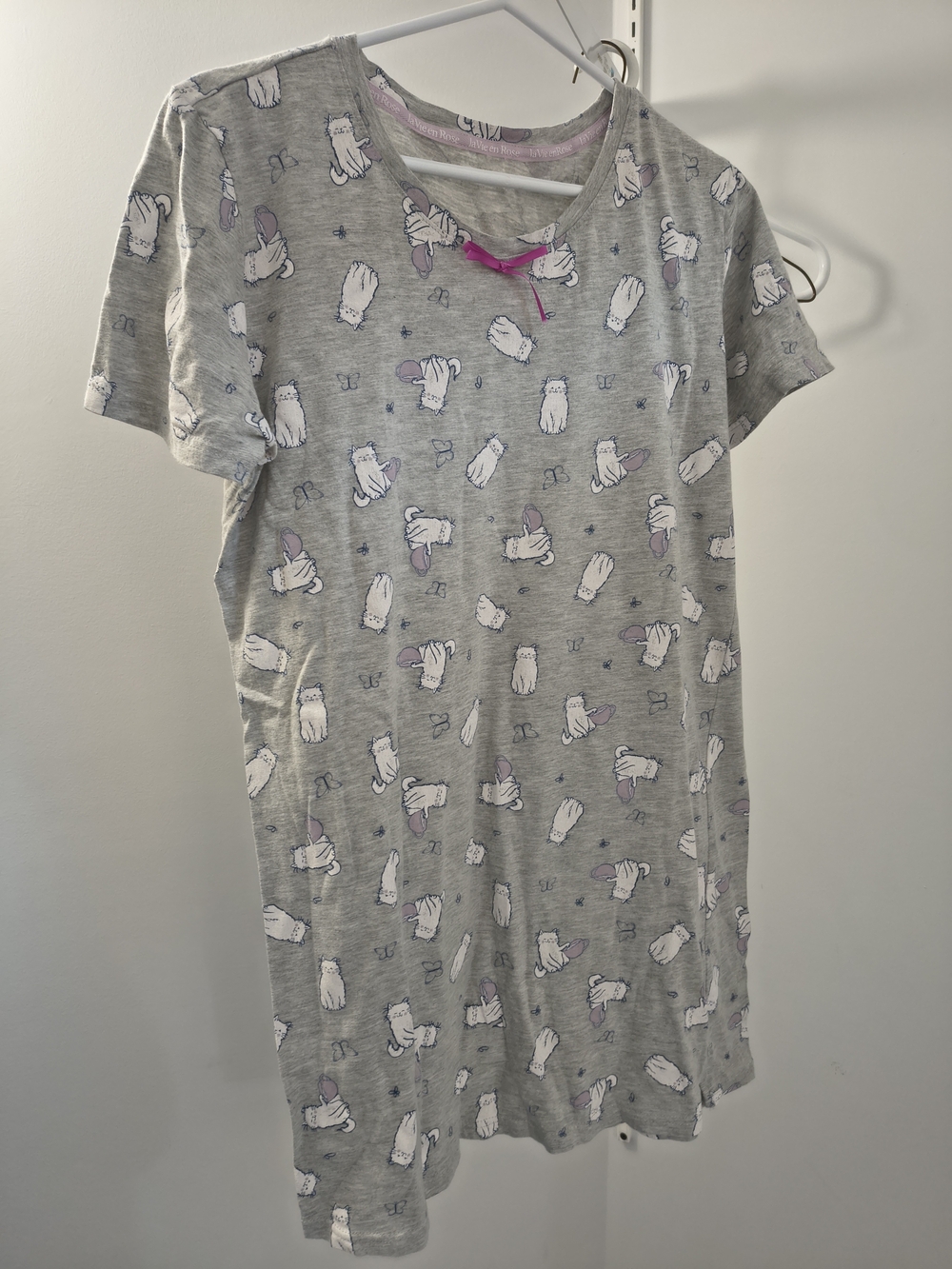 Women's T-Shirt Nightdress with Pink Bow Vie En Rose